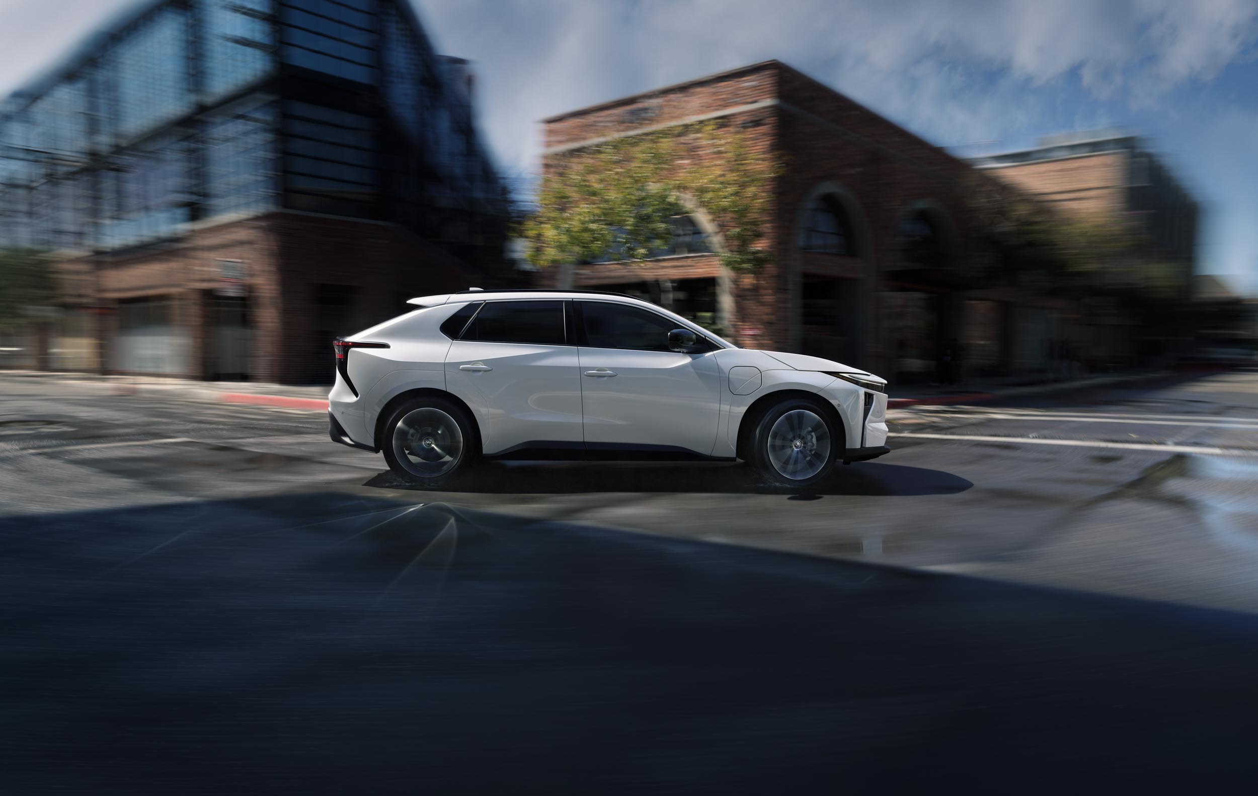 155D_11667_0007_City_Side_Profile